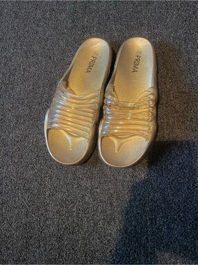 Prima Golden Yellowish Strips women’s flat sandals us size 10